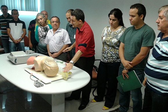 aula pratica curso emergencias-cardiovasculares-realizada-no-crm