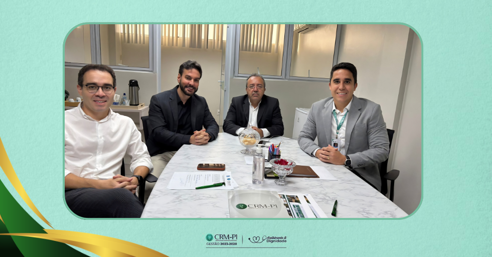 O cancelamento de cirurgias se deu por falta de vestuário no centro cirúrgico